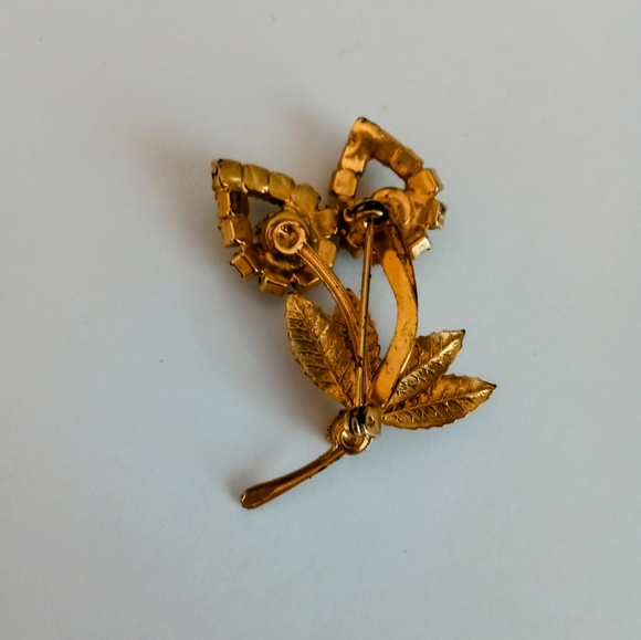 Vintage Floral Brooch - Picture 2 of 2